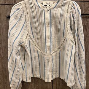 Sea New York. L/S blouse. Cream and light blue. Size small